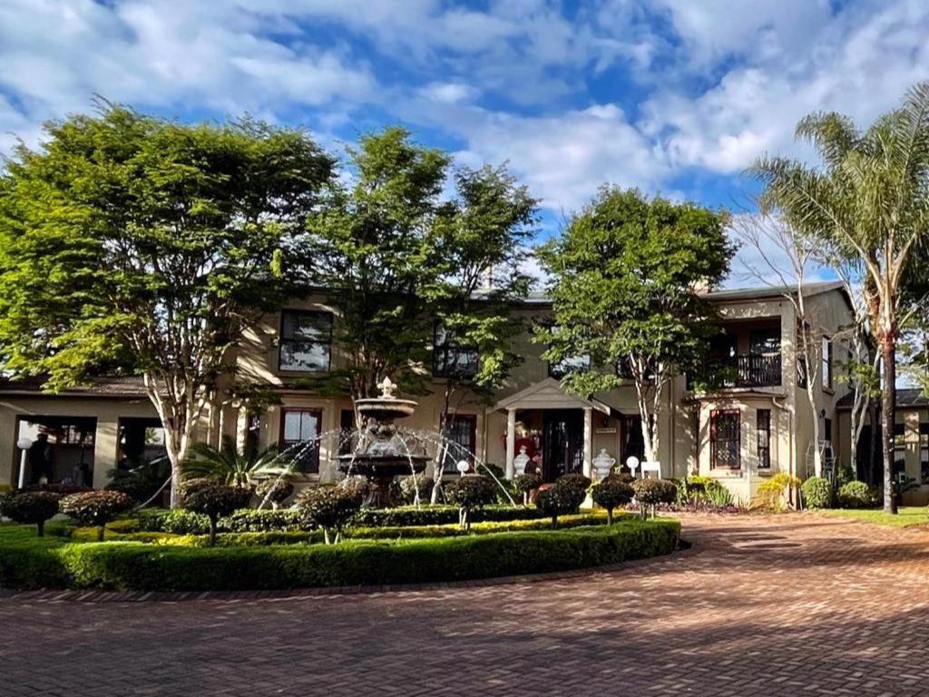 Hole In One Hotel Roodepoort Ngoại thất bức ảnh