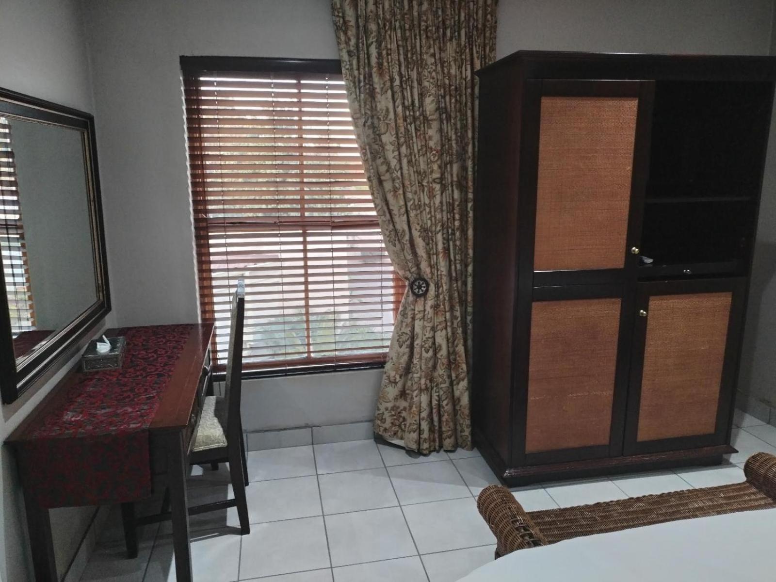 Hole In One Hotel Roodepoort Phòng bức ảnh