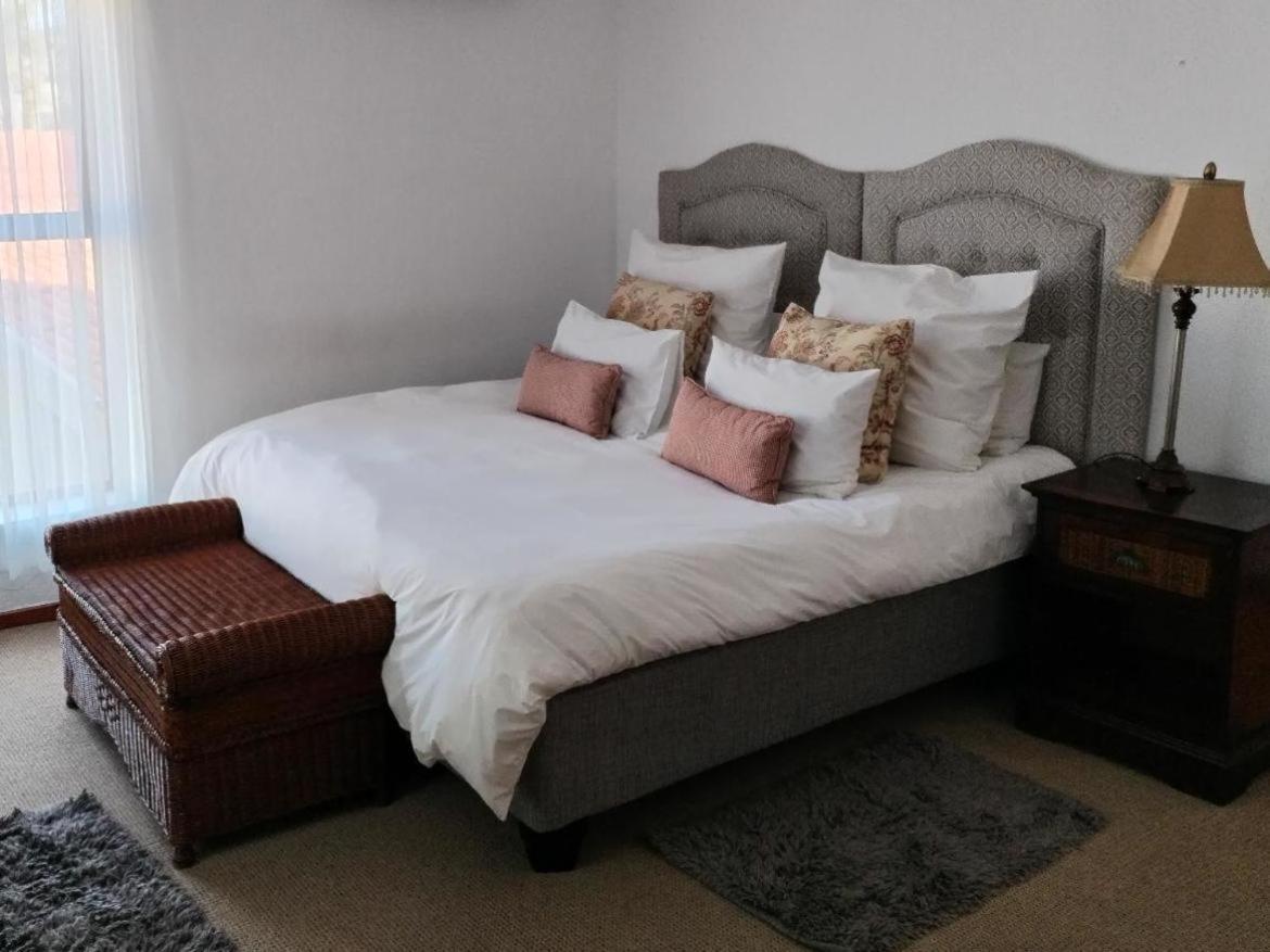 Hole In One Hotel Roodepoort Ngoại thất bức ảnh
